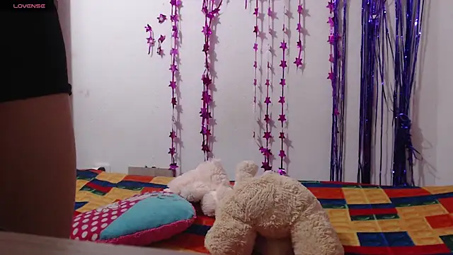 toxic sweet  online show from 04/04/26, 05:06