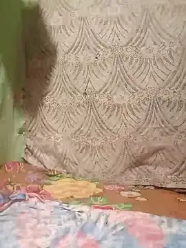 Snapshot of hotmomma8 chatting on 09/23/25, 12:41 hotmomma8 online show from 09/23/25, 12:41