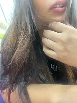 Snapshot of april_0066 chatting on 10/17/25, 03:03 april 0066 online show from 10/17/25, 03:03