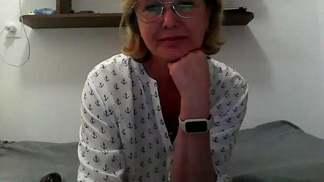 Snapshot of IrynaMolbertx chatting on 09/26/25, 06:01 IrynaMolbertx online show from 09/26/25, 06:01