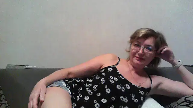 Snapshot of IrynaMolbertx chatting on 10/31/25, 05:08 IrynaMolbertx online show from 10/31/25, 05:08