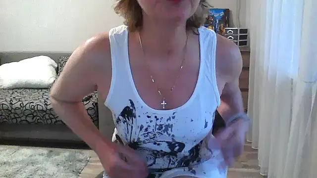 Snapshot of IrynaMolbertx chatting on 11/02/25, 01:13 IrynaMolbertx online show from 11/02/25, 01:13