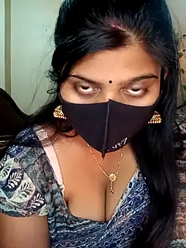 reena502 online show from 12/21/25, 12:18