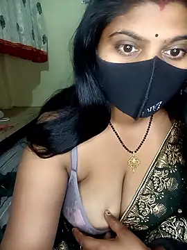 reena502 online show from 02/18/26, 11:44