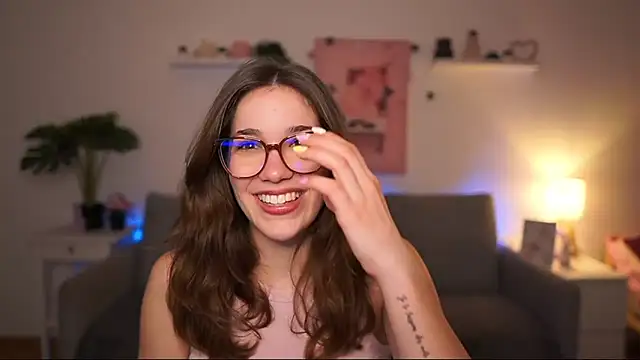 kissie cat online show from 03/11/26, 02:56