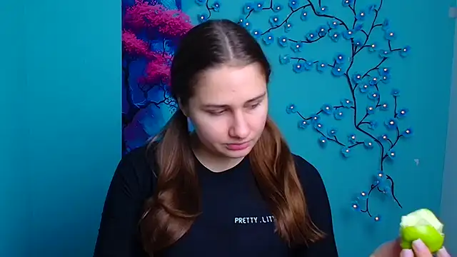 Stefanie Sweet online show from 11/22/25, 06:23