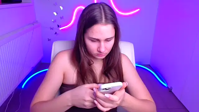 Stefanie Sweet online show from 12/05/25, 06:44