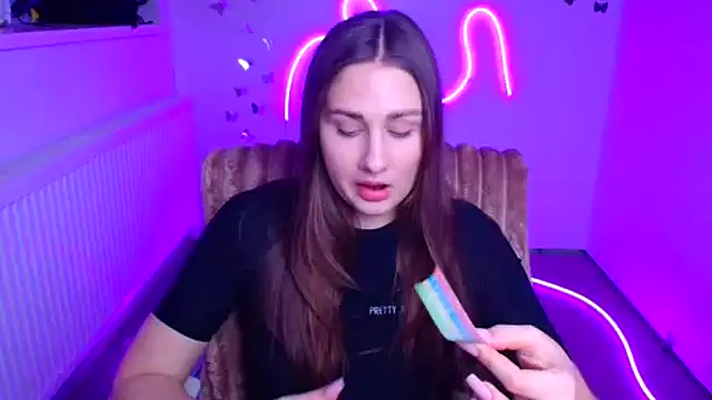 Stefanie Sweet online show from 02/15/26, 12:36