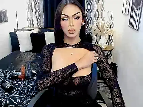 Snapshot of JuicyAsianMeat chatting on 10/10/25, 07:24 JuicyAsianMeat online show from 10/10/25, 07:24