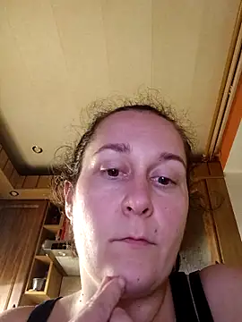 Amandda  online show from 10/04/25, 04:49