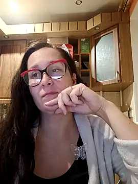 Amandda  online show from 10/17/25, 05:59