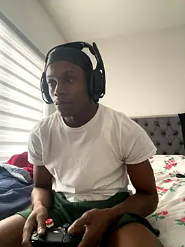 Snapshot of labishyoung25 chatting on 12/03/25, 07:56 labishyoung25 online show from 12/03/25, 07:56