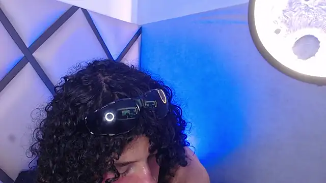 Snapshot of venus-03 chatting on 02/17/26, 03:58 venus-03 online show from 02/17/26, 03:58