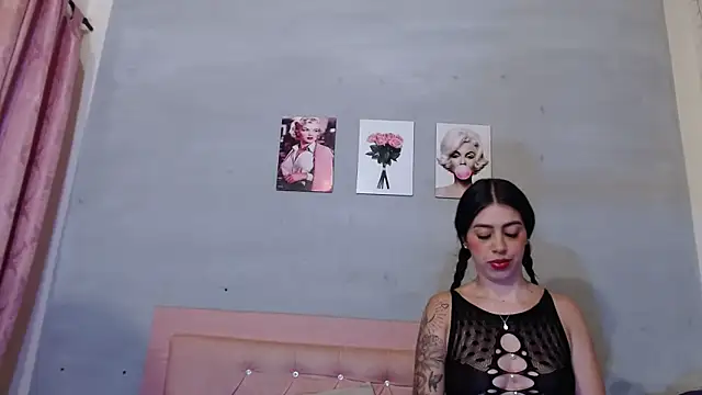 Olivia Spear online show from 09/17/25, 01:46