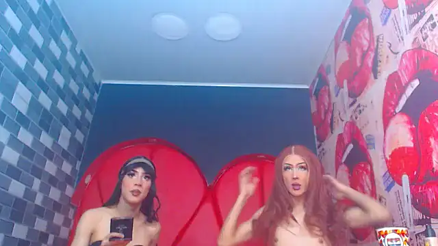 julessxcharlotte online show from 12/22/25, 02:36