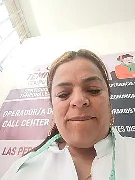 Mia-Glow online show from 11/26/25, 12:17