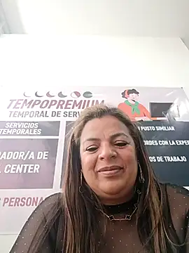 Mia-Glow online show from 11/29/25, 01:14