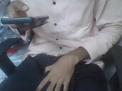 Snapshot of mumbaizboi chatting on 09/15/25, 07:36 mumbaizboi online show from 09/15/25, 07:36