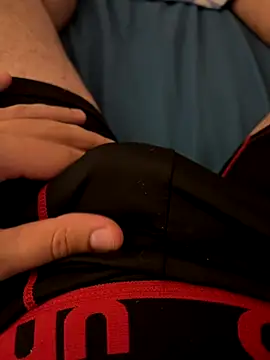 Snapshot of T0To_ chatting on 10/18/25, 07:58 T0To online show from 10/18/25, 07:58