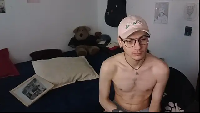 Snapshot of Dioniso_guy8 chatting on 09/09/25, 03:33 Dioniso guy8 online show from 09/09/25, 03:33