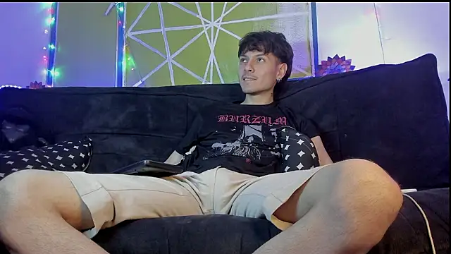 Snapshot of Dioniso_guy8 chatting on 02/27/26, 07:25 Dioniso guy8 online show from 02/27/26, 07:25