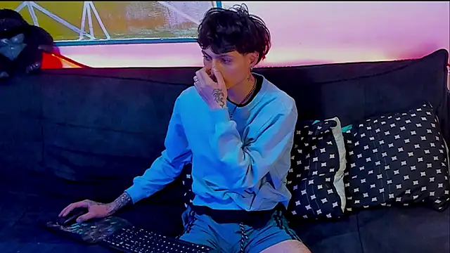 Dioniso guy8 online show from 04/03/26, 09:02