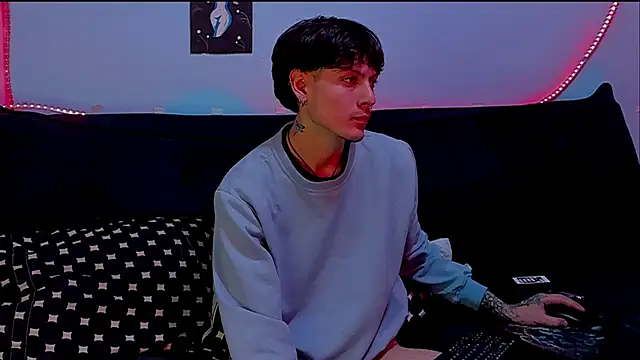 Dioniso guy8 online show from 04/15/26, 07:43