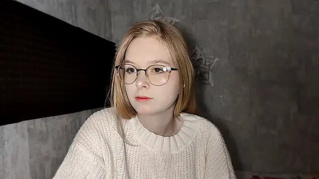 LiaVibes online show from 12/22/25, 07:16