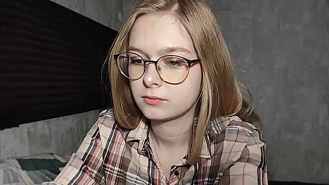 LiaVibes online show from 02/25/26, 08:24