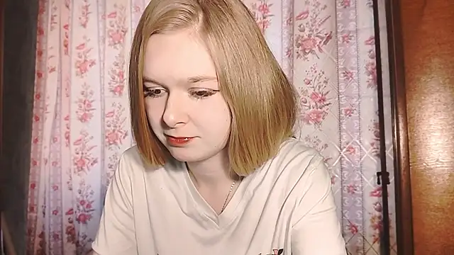 LiaVibes online show from 03/23/26, 07:56