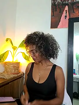BiiancaEstradaa online show from 07/11/26, 10:44
