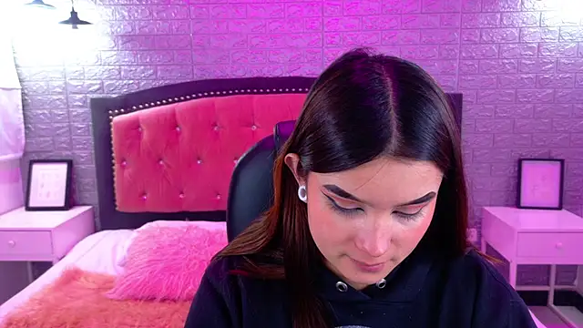 Natalie loffreda online show from 10/06/25, 03:04