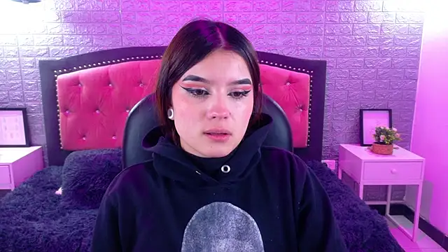 Natalie loffreda online show from 10/22/25, 02:56