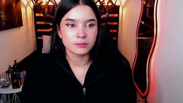 Natalie loffreda online show from 04/13/26, 07:41