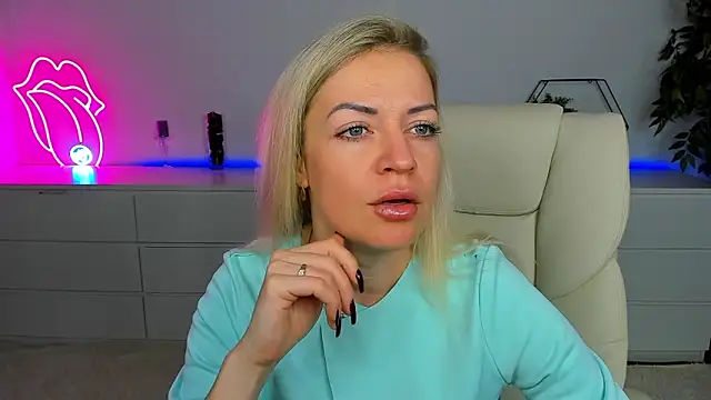 Anna Snows online show from 09/20/25, 06:31