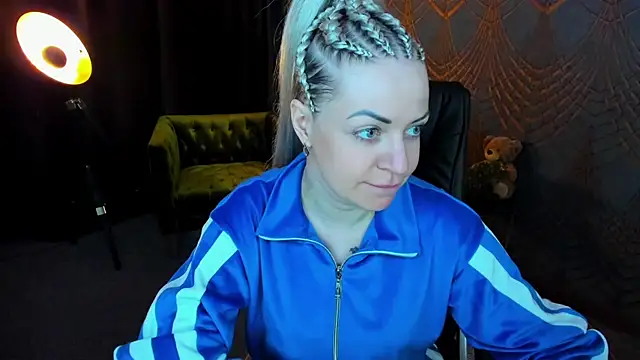 Anna Snows online show from 04/08/26, 04:18