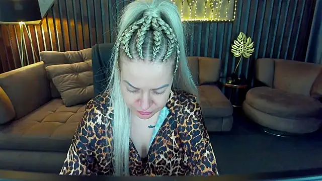 Anna Snows online show from 04/12/26, 04:56