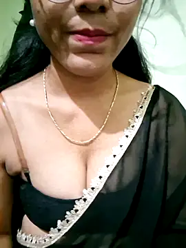 Snapshot of Telugu___Sexygirl___Naidu chatting on 10/16/25, 08:59 Telugu Sexygirl Naidu online show from 10/16/25, 08:59