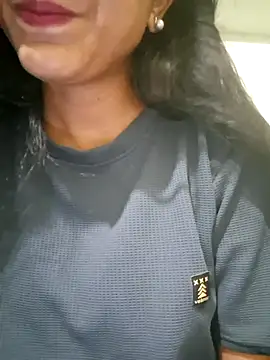 Snapshot of Telugu___Sexygirl___Naidu chatting on 04/21/26, 04:41 Telugu Sexygirl Naidu online show from 04/21/26, 04:41