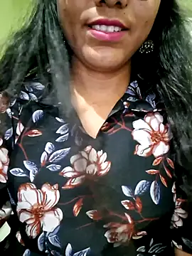 Snapshot of Telugu___Sexygirl___Naidu chatting on 04/23/26, 04:46 Telugu Sexygirl Naidu online show from 04/23/26, 04:46
