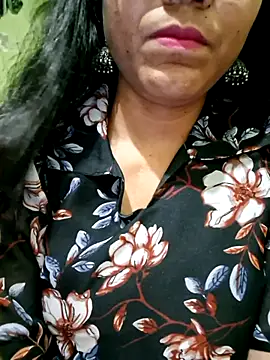 Snapshot of Telugu___Sexygirl___Naidu chatting on 04/23/26, 04:31 Telugu Sexygirl Naidu online show from 04/23/26, 04:31