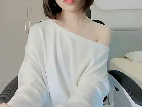 Snapshot of ggLovee chatting on 11/08/25, 03:34 ggLovee online show from 11/08/25, 03:34