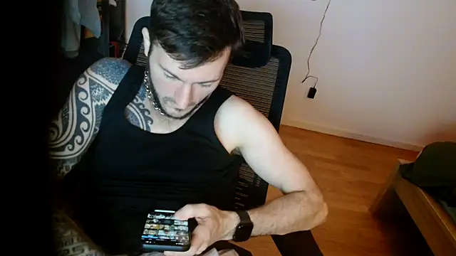 th1  online show from 02/15/26, 06:04