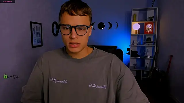 Snapshot of sam_nexor chatting on 10/10/25, 10:36 sam nexor online show from 10/10/25, 10:36