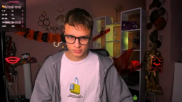 Snapshot of sam_nexor chatting on 10/25/25, 07:30 sam nexor online show from 10/25/25, 07:30