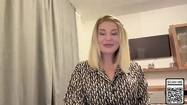 Blondie xoxoxo online show from 10/11/25, 07:56