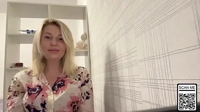 Blondie xoxoxo online show from 10/25/25, 04:46