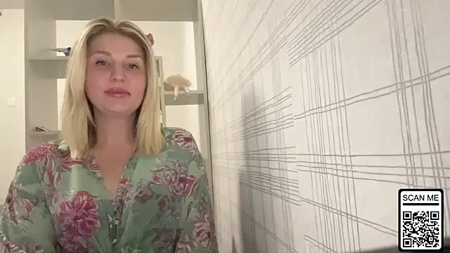 Blondie xoxoxo online show from 10/31/25, 07:37