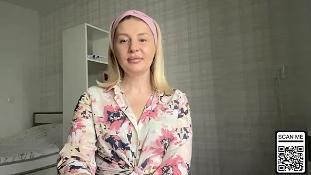 Blondie xoxoxo online show from 11/26/25, 08:37