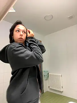 Snapshot of Kitty5348 chatting on 11/01/25, 09:22 Kitty5348 online show from 11/01/25, 09:22